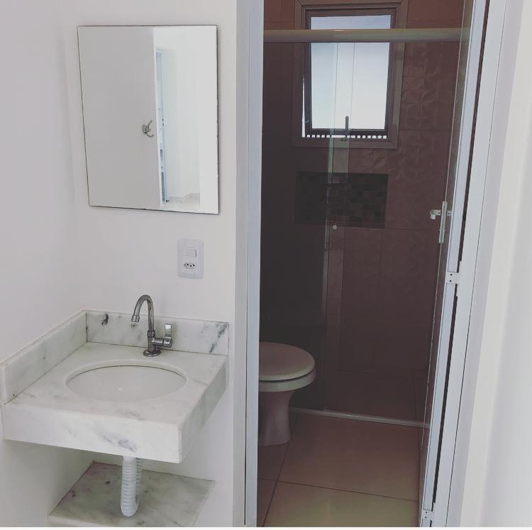 Apartamento com Varanda